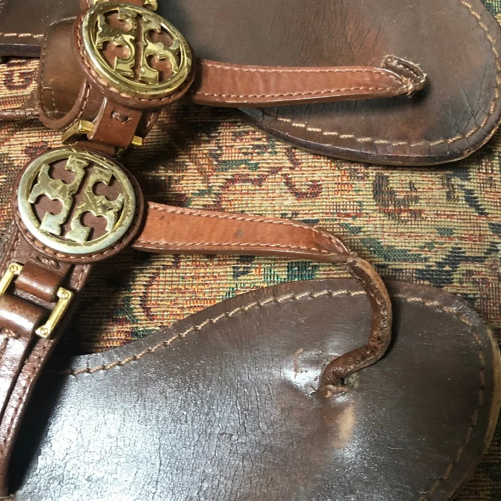 Tory Burch tone medallions gold